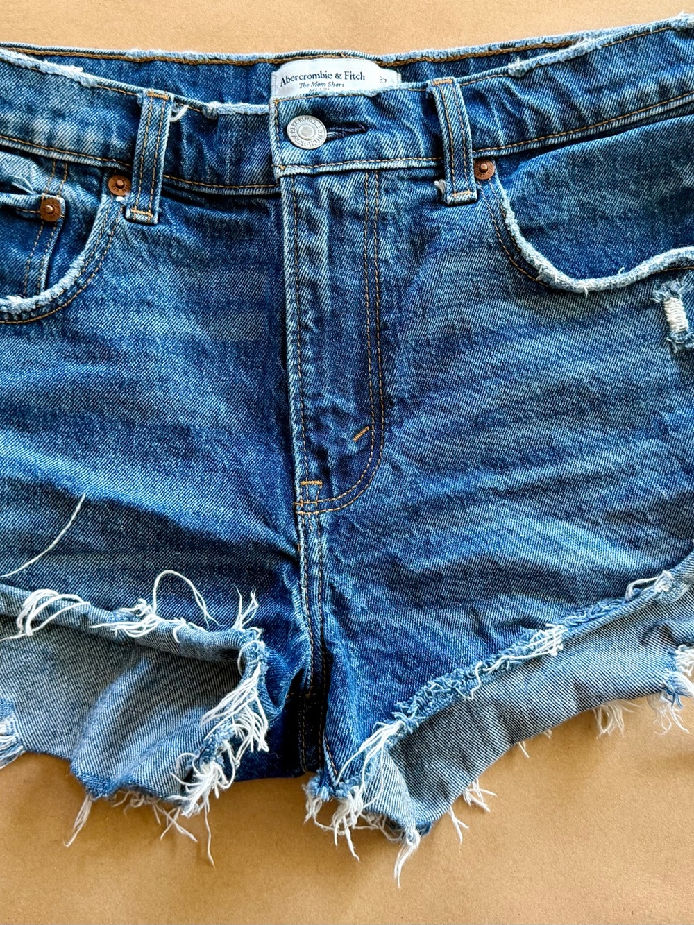 Abercrombie & Fitch The Mom Short Distressed Denim Shorts Size 27 / 4